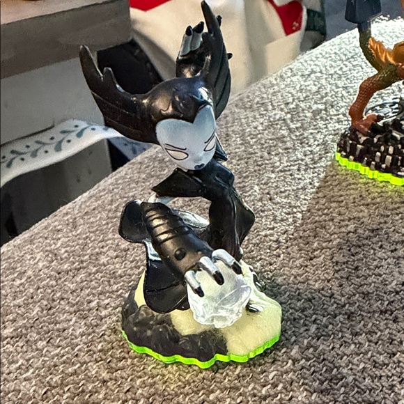 2 Skylanders Spyro’s Adventure video game franchise Hex and Dino-Rang - Picture 2 of 8